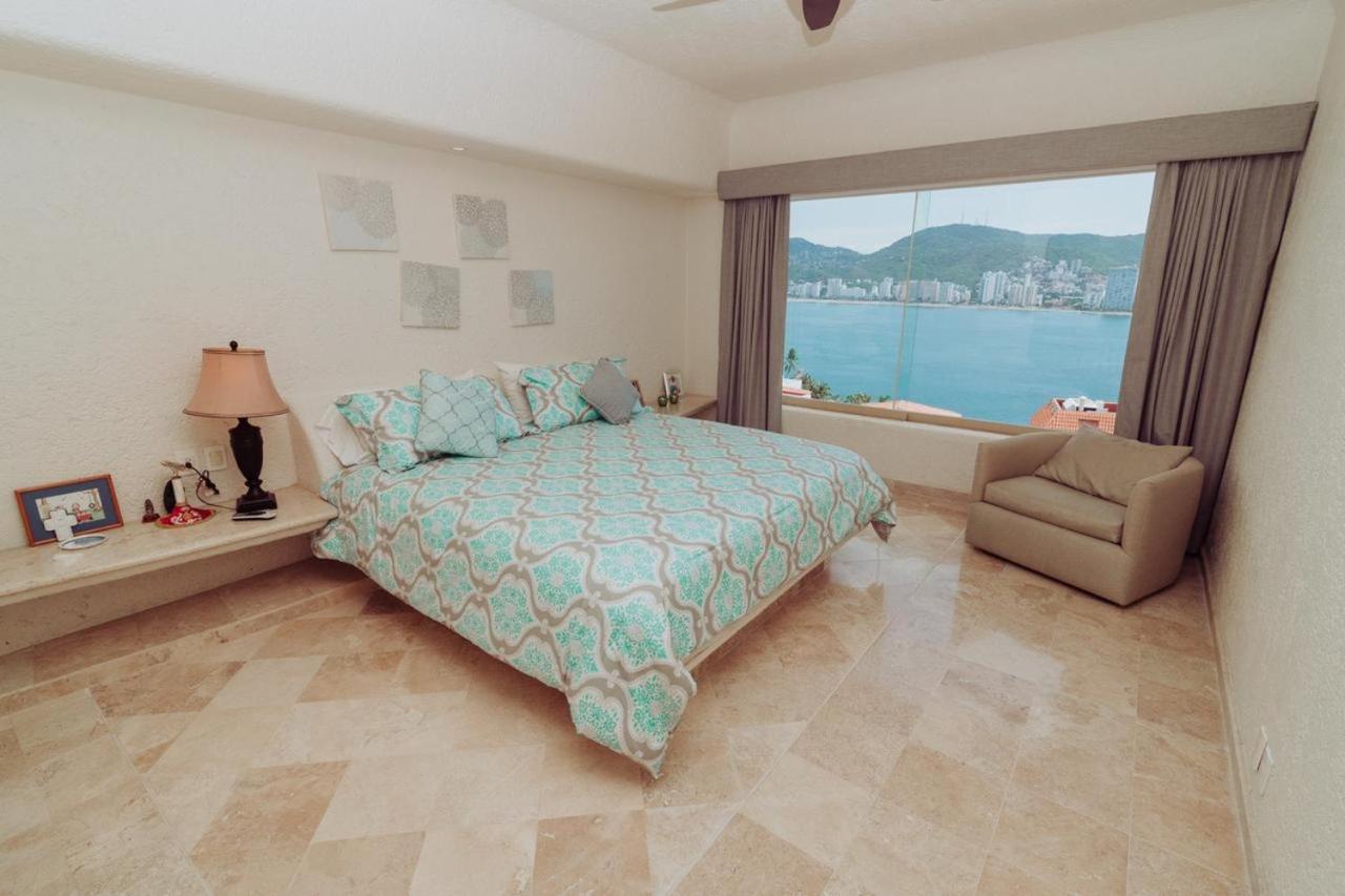 Tres, Villas Brisas, Guitarron Pousada *
